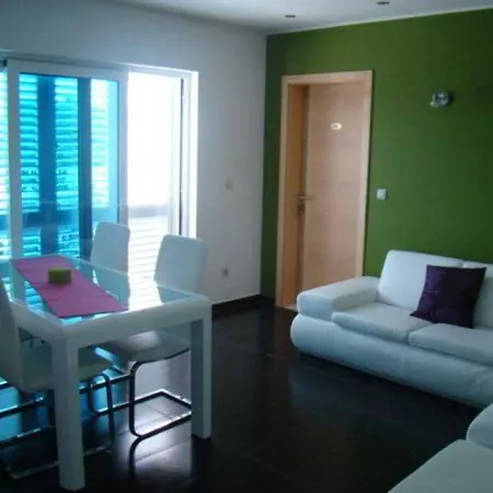 Avantgarde Bed & Breakfast 4*