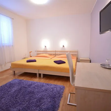 Avantgarde Bed & Breakfast 4*