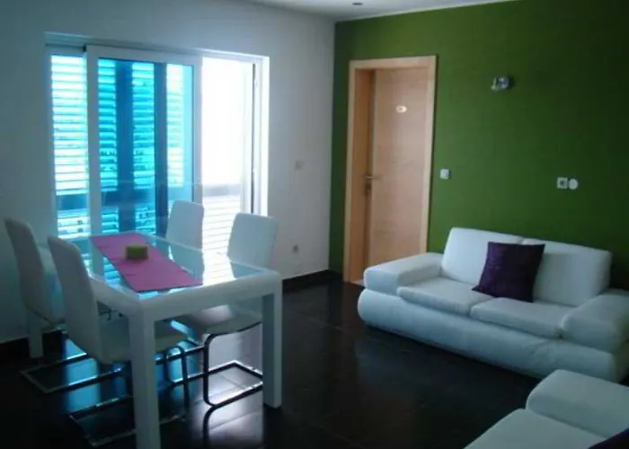 Avantgarde Bed & Breakfast 4*