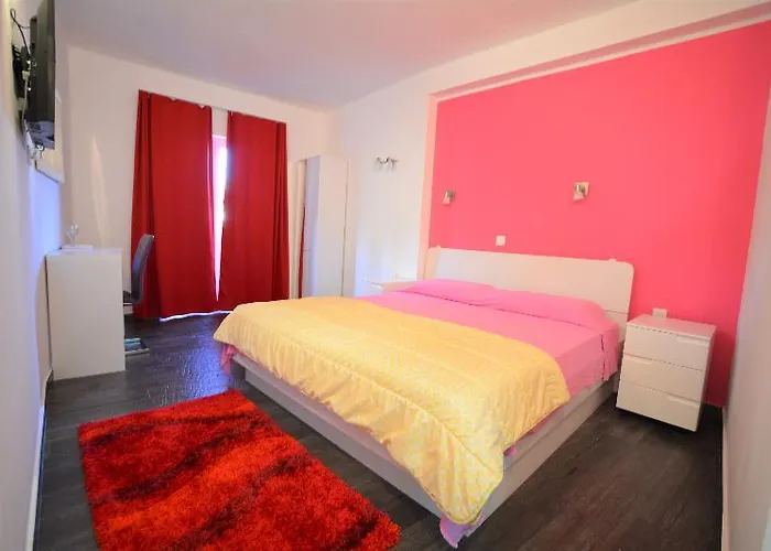 Avantgarde Bed & Breakfast 4*