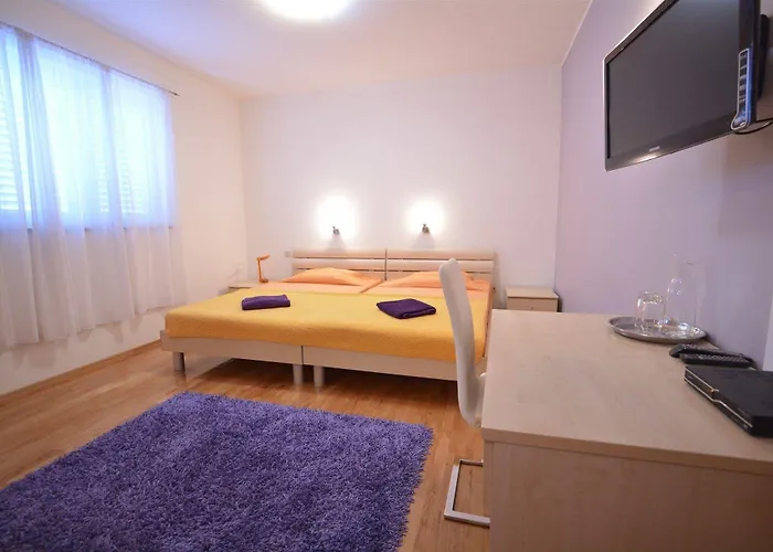 Avantgarde Bed & Breakfast 4*