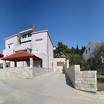 krevet i doručak Avantgarde 4*
