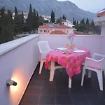 krevet i doručak Avantgarde 4*
