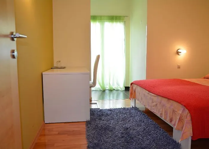 Avantgarde krevet i doručak 4*